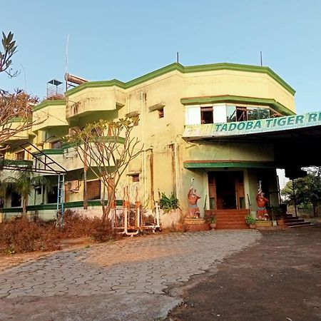 Oyo Flagship Tadoba Tiger Resort Mohurli Luaran gambar