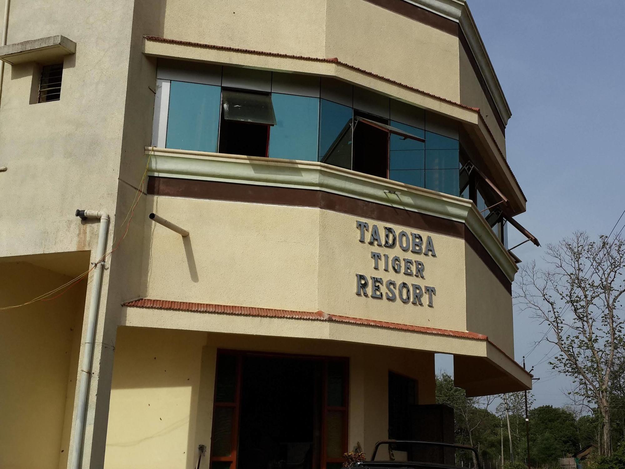 Oyo Flagship Tadoba Tiger Resort Mohurli Luaran gambar